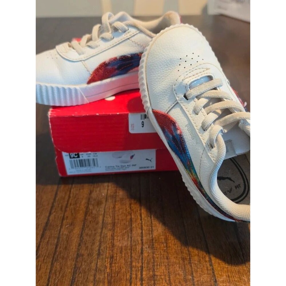 Puma Carina Sneakers Size 9C
